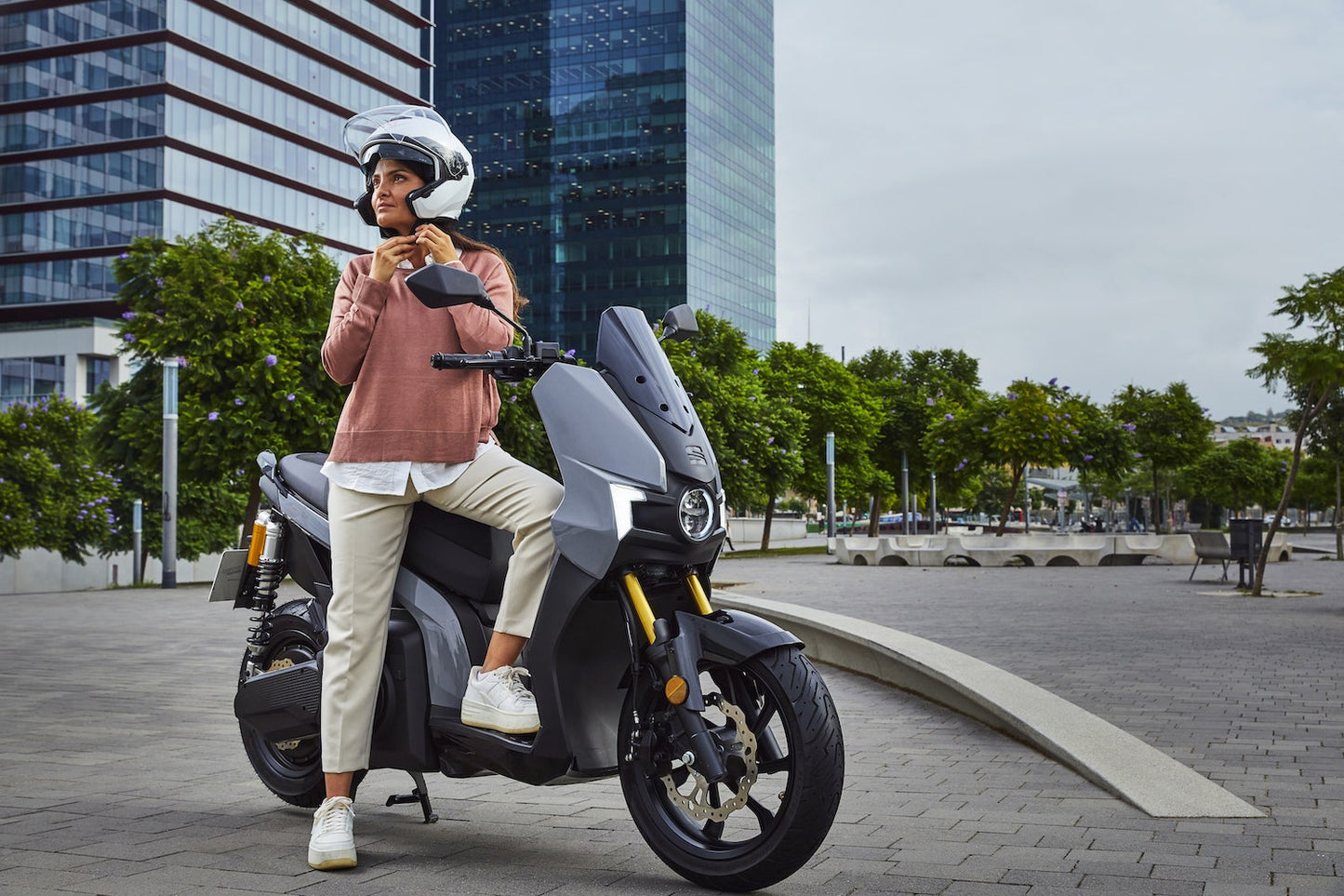 SEAT MÓ 125 Performance Elektroroller Barcelona Grey